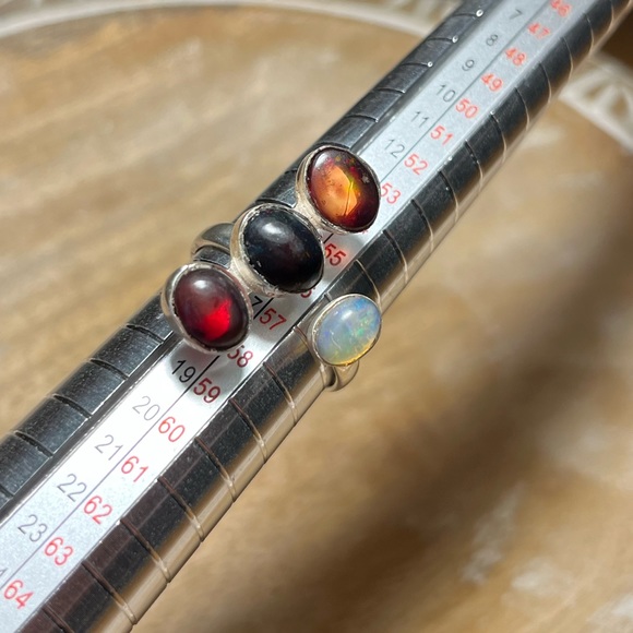 White Ethiopian Opal & Black Opal 925 Sterling Silver Four Stone Open Ring - Picture 15 of 16